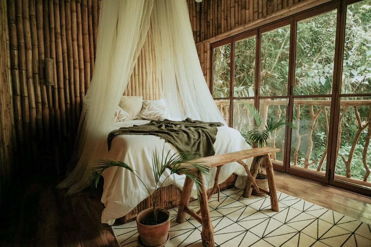 Treehouse De Valentine Villa Balamban Bagian luar foto