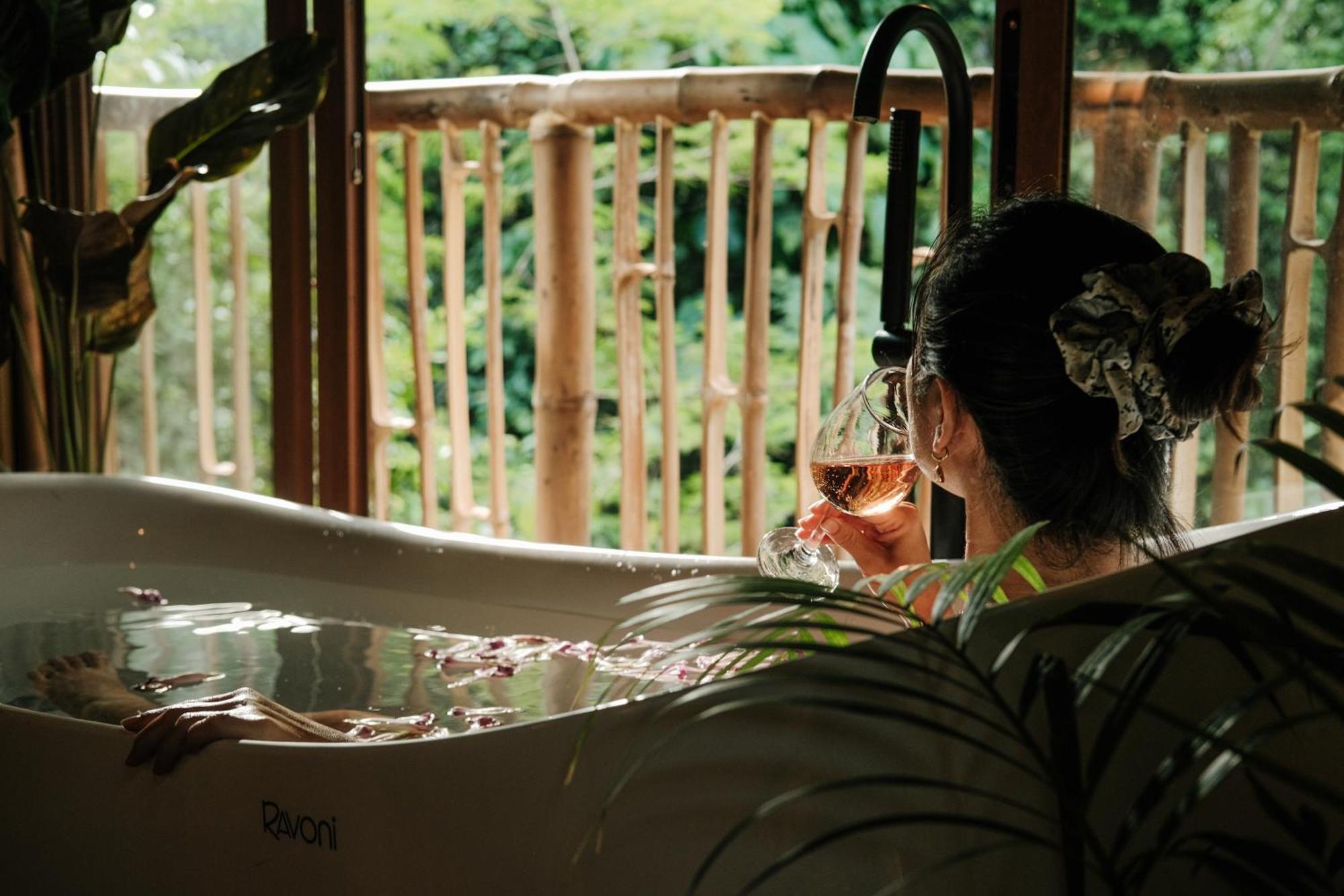 Treehouse De Valentine Villa Balamban Bagian luar foto