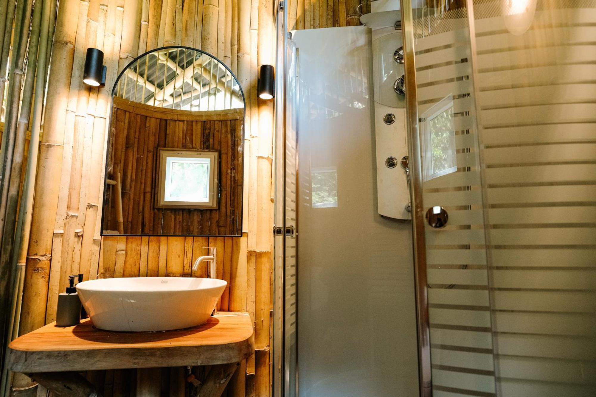 Treehouse De Valentine Villa Balamban Bagian luar foto